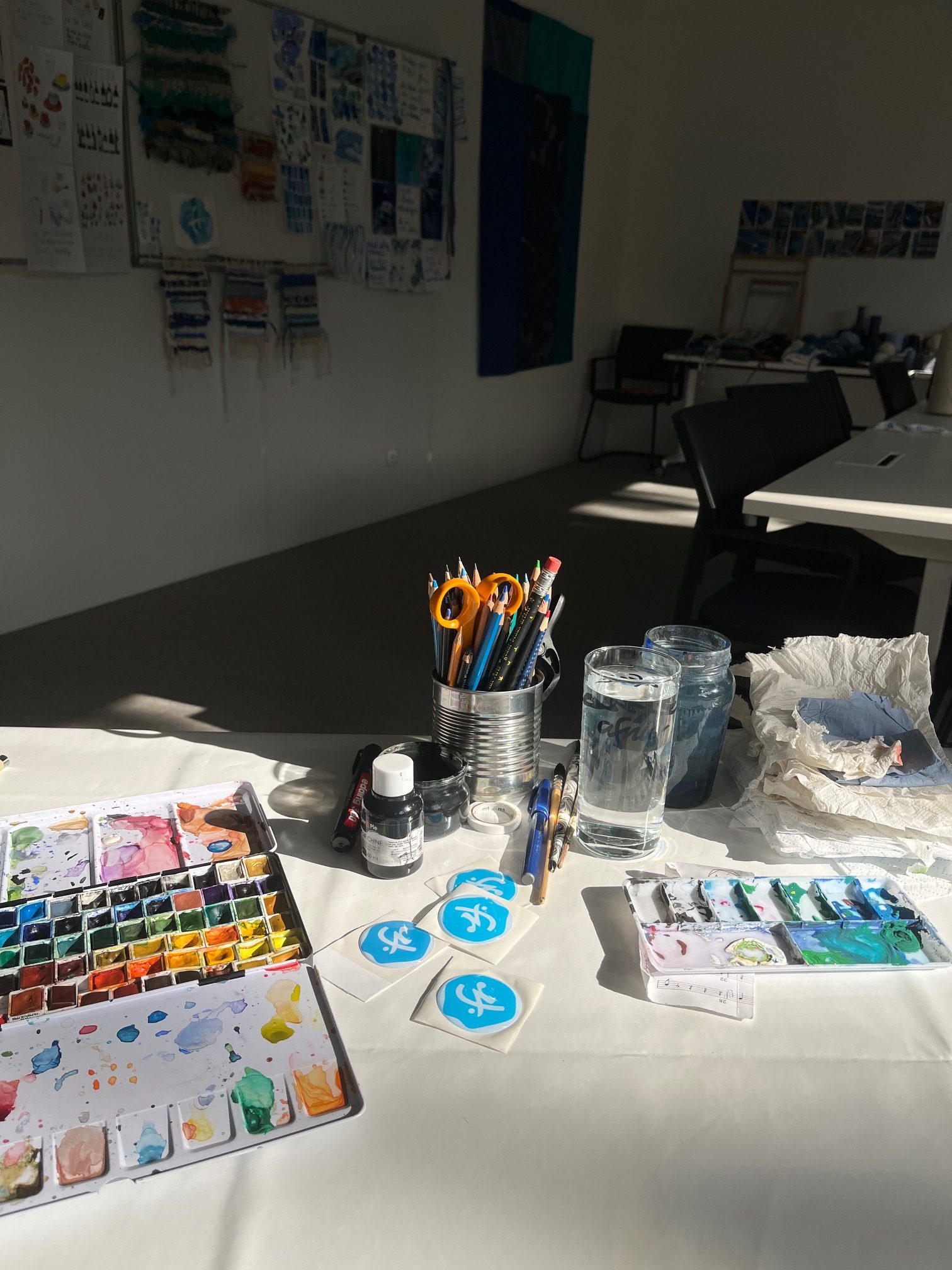 Atelier de Leila Garfield en résidence d'artiste à l'Afnic